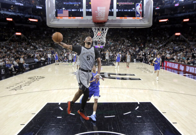 What we learned from the Spurs’ blowout win over the Mavericks