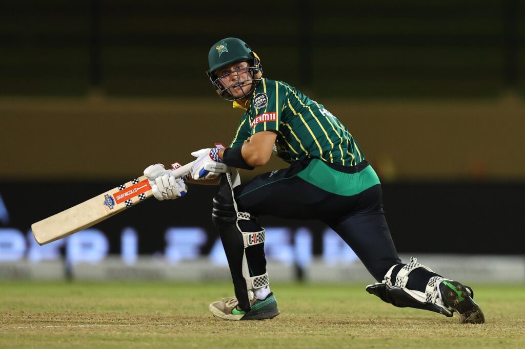 Young and Heaphy upstage Nicholls as Central Districts win Ford Trophy title