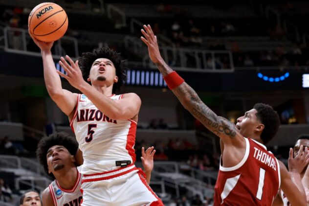 Arizona finally clears Sweet 16 hurdle with dominant win over Arkansas