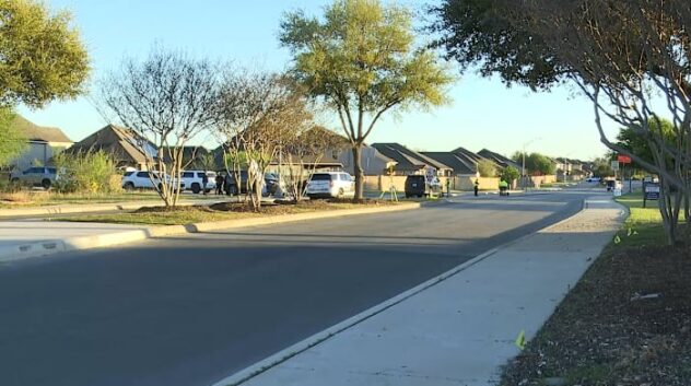 BCSO: 2 suspected car burglars dead after crash while trying to flee deputies in west Bexar County