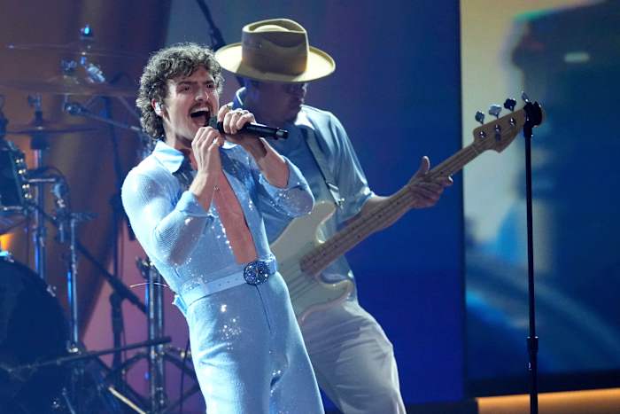Benson Boone to perform at Frost Bank Center in August as part of his ‘Wanted Man Tour’
