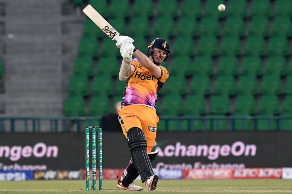 Bracewell, Samad cameos propel Zalmi to 215 chase against Pindiz