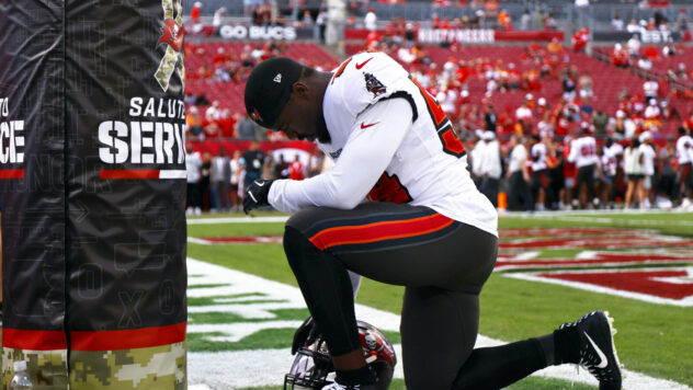Brady Calls 1,714-Tackle David 'One of a Kind' as the Last Buccaneer Dynasty Piece Retires