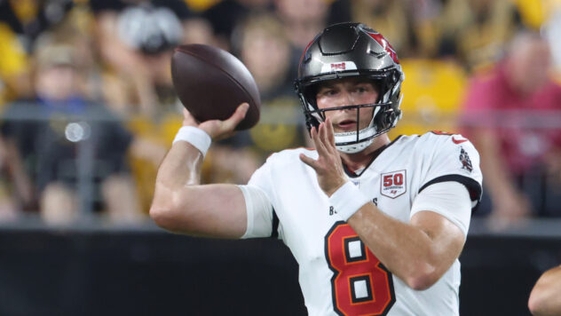 Buccaneers Re-Sign QB To One-Year Deal