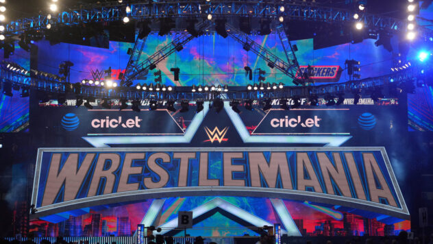 From Touchdowns to Three-Counts: Ranking The Five Best WrestleManias inside NFL Stadiums