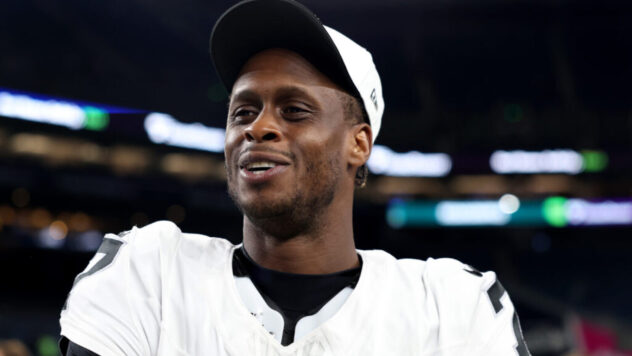 Geno Smith fires back at Wendy’s for disrespectful job offer after Raiders sacking