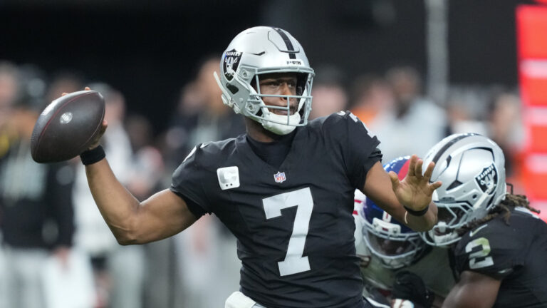 Geno Smith is returning to his former team
