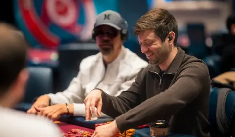 Gross Runner-Runner Flush Knocks Out Aces and Kings Deep in $1,100 Tournament