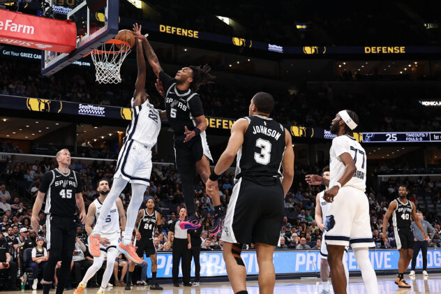 Highlights: Spurs throw dunk party in Memphis, dominate Grizzlies