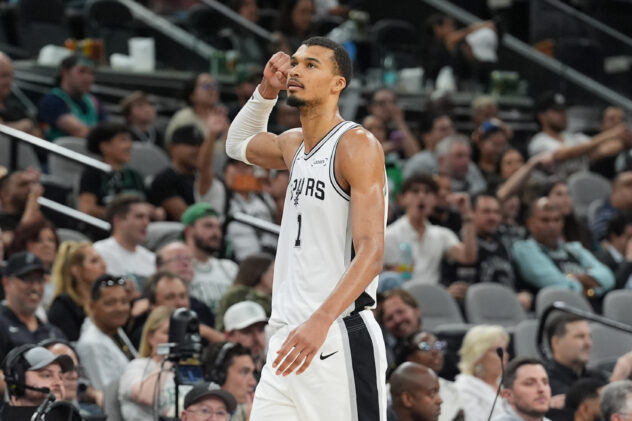 How Victor Wembanyama’s gravity creates shots for his teammates