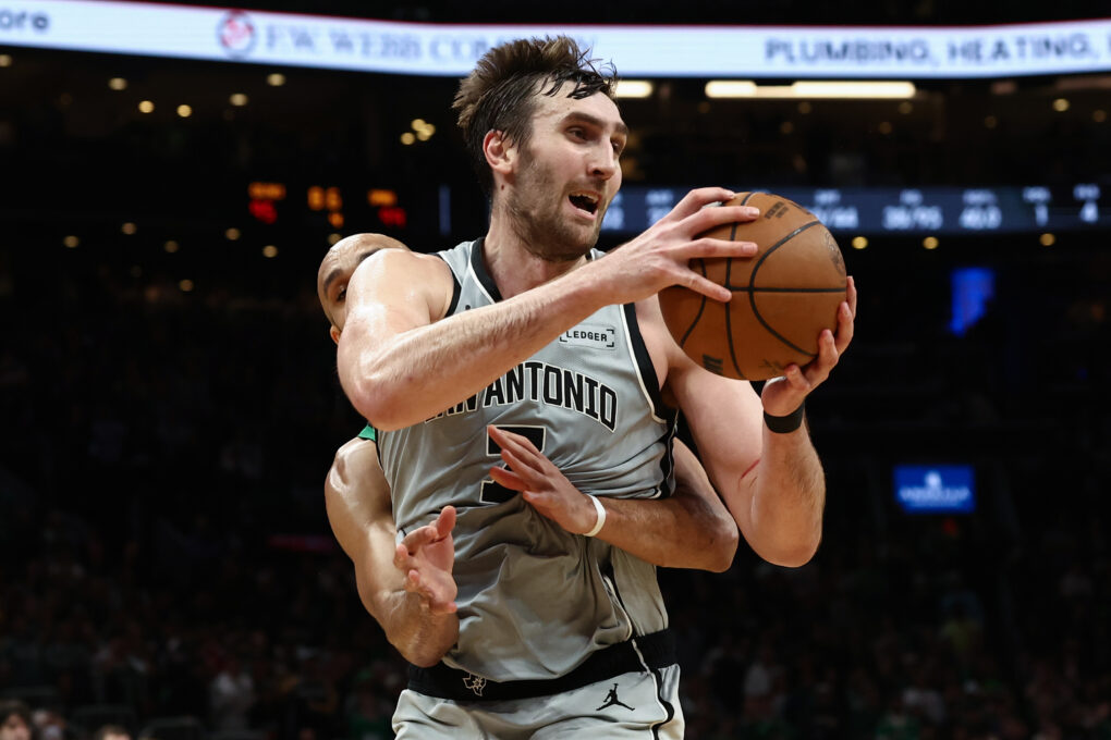 It’s time for Basketball: San Antonio Spurs vs Boston Celtics