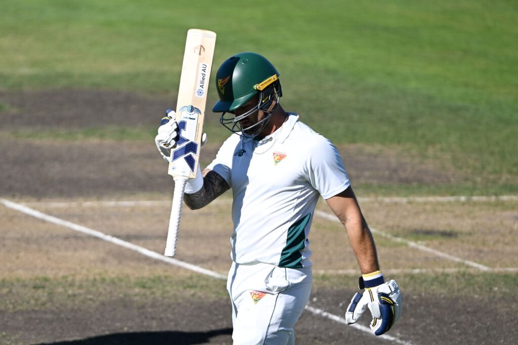 Khawaja's first-class career ends as Queensland miss Sheffield Shield final