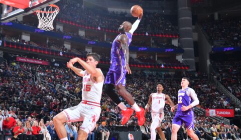 Lakers push winning streak to seven games with another win over Rockets