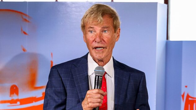 Legendary sports agent suggests fresh approach teams should take as NFL ticket prices continue to skyrocket