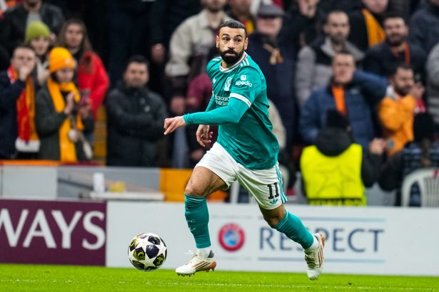 Liverpool legend urges Arne Slot to make brutal Mohamed Salah decision