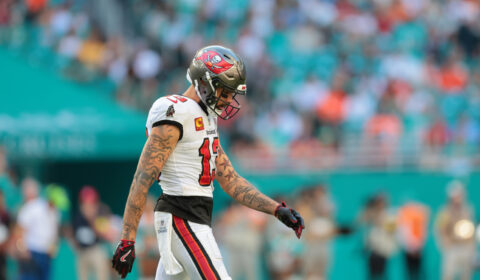 Mike Evans reveals he was considering 1 AFC contender