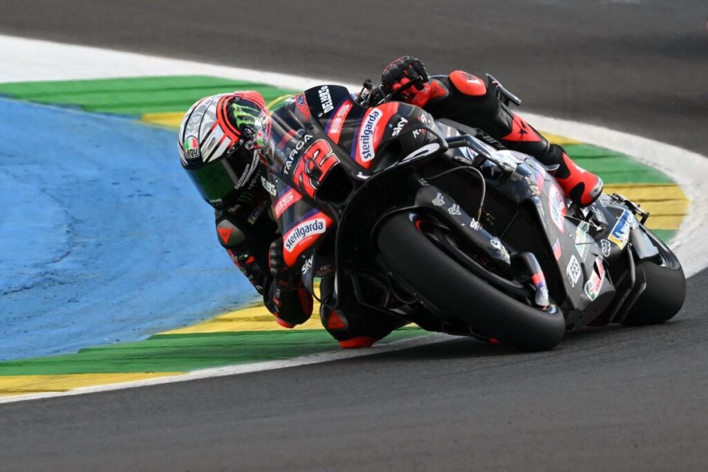 MotoGP Brazilian GP: Bezzecchi leads Martin in dominant Aprilia 1-2