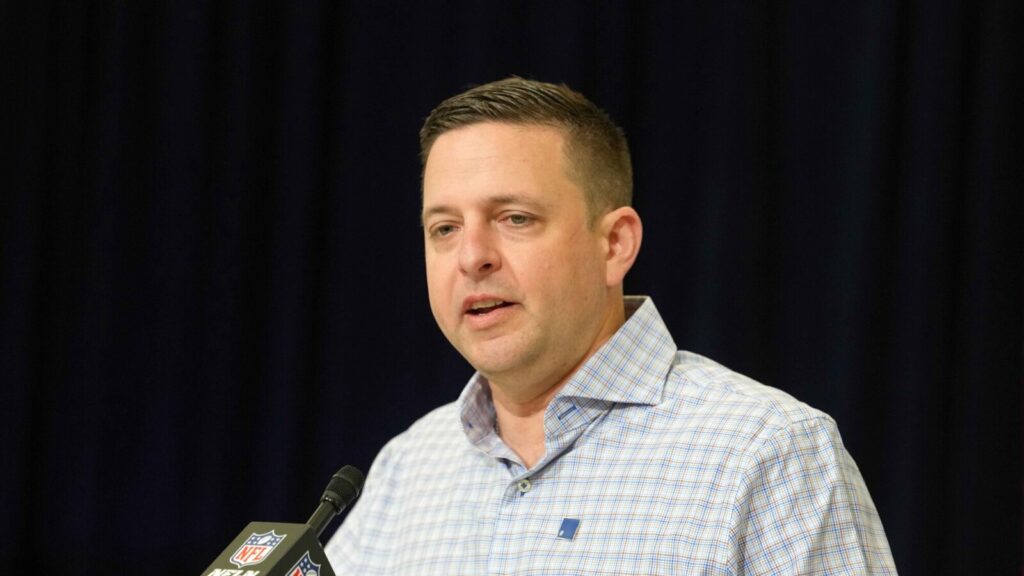 Patriots executive addresses wild Tom Brady, Maxx Crosby trade rumor