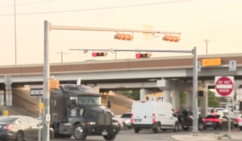 Power outages cause San Antonio traffic lights to flash for hours