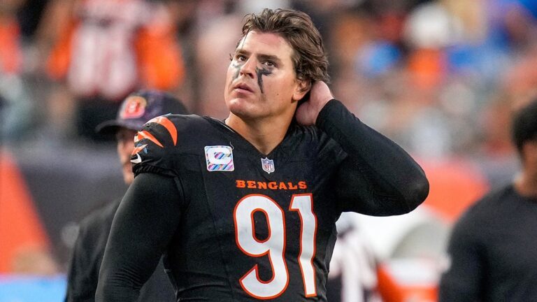 Ravens agree to deal with star defensive end Trey Hendrickson after Maxx Crosby deal collapses: report
