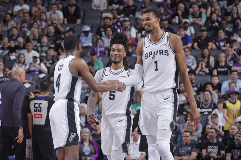 San Antonio at Sacramento, Final Score: Spurs score at will in 132-104 win