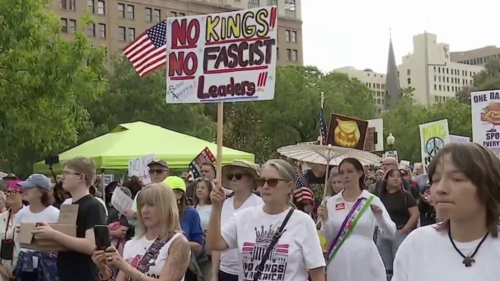 San Antonio protesters rally in nationwide ‘No Kings’ event amid tensions over ICE, war in Iran