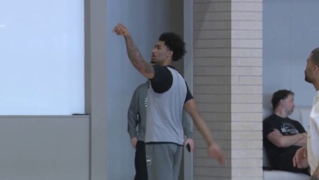 San Antonio Spurs extend win streak to 8, chase No. 1 seed