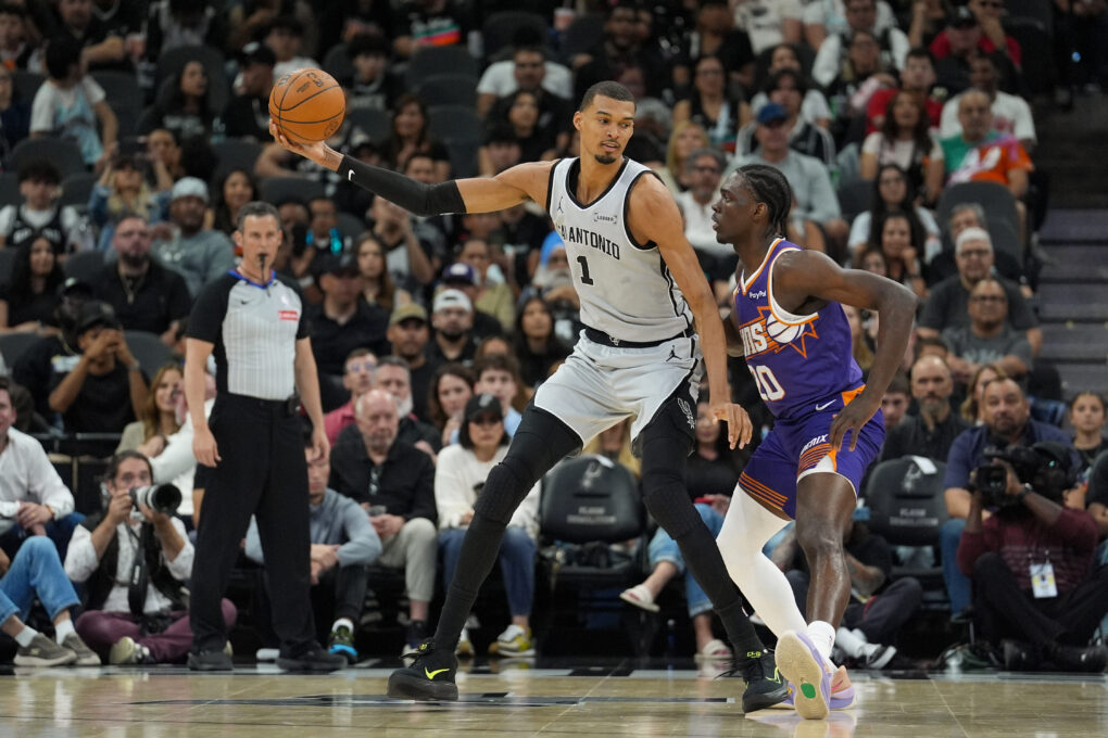 San Antonio vs. Phoenix, Final Score: Wemby lifts Spurs past Suns in final second, 101-100