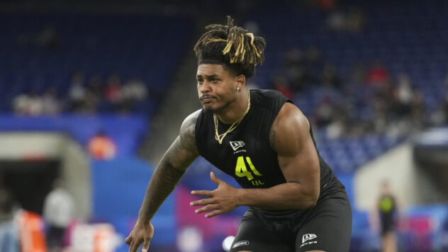 San Francisco 49ers makes a strength even stronger, finds pass rush help after a trade back in 7-round 2026 NFL mock draft