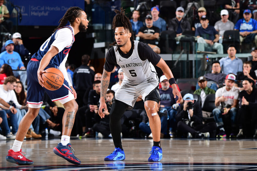 Spurs escape with close victory in rollercoaster game against Clippers