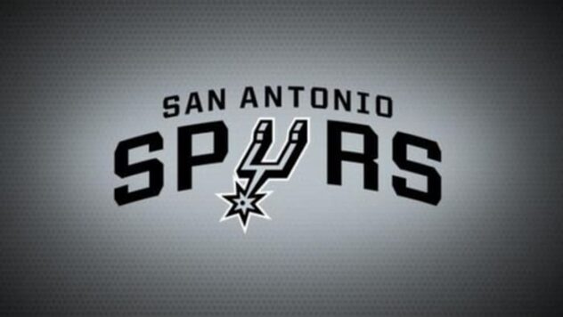 Spurs respond after viral video at game shows woman sending disparaging remarks about Hispanics