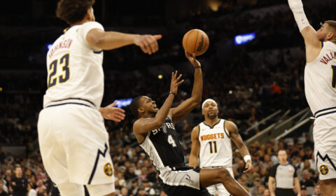 Spurs run out of gas late as Nuggets rally for 136-131 win