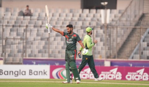 Tanzid ton gives Bangladesh fighting total on bouncy pitch