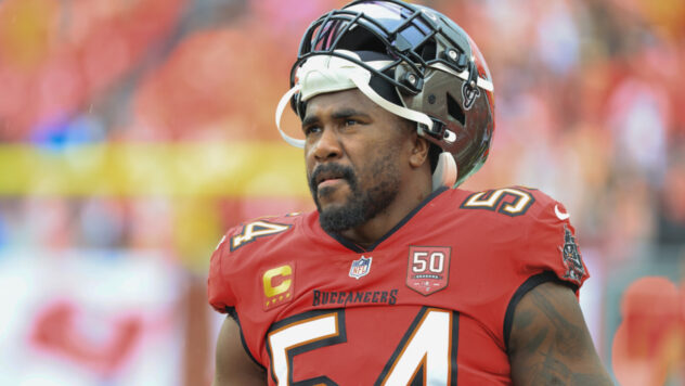 'They found a way for me' —Bucs legend Lavonte David has a message that every parent will appreciate during a tearful retirement speech