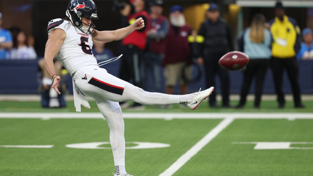 Titans To Sign P Tommy Townsend