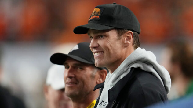 Tom Brady’s trainer Alex Guerrero causing problems for Raiders