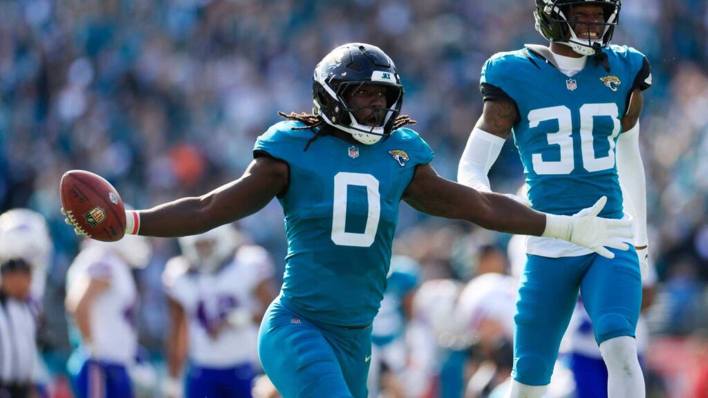 Top Free Agent Landing Spots For Jaguars LB Devin Lloyd