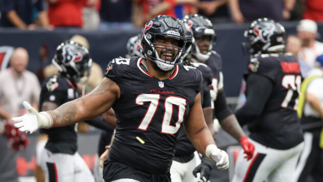 What the Lions get in new offensive lineman Juice Scruggs, is he their new starting center?