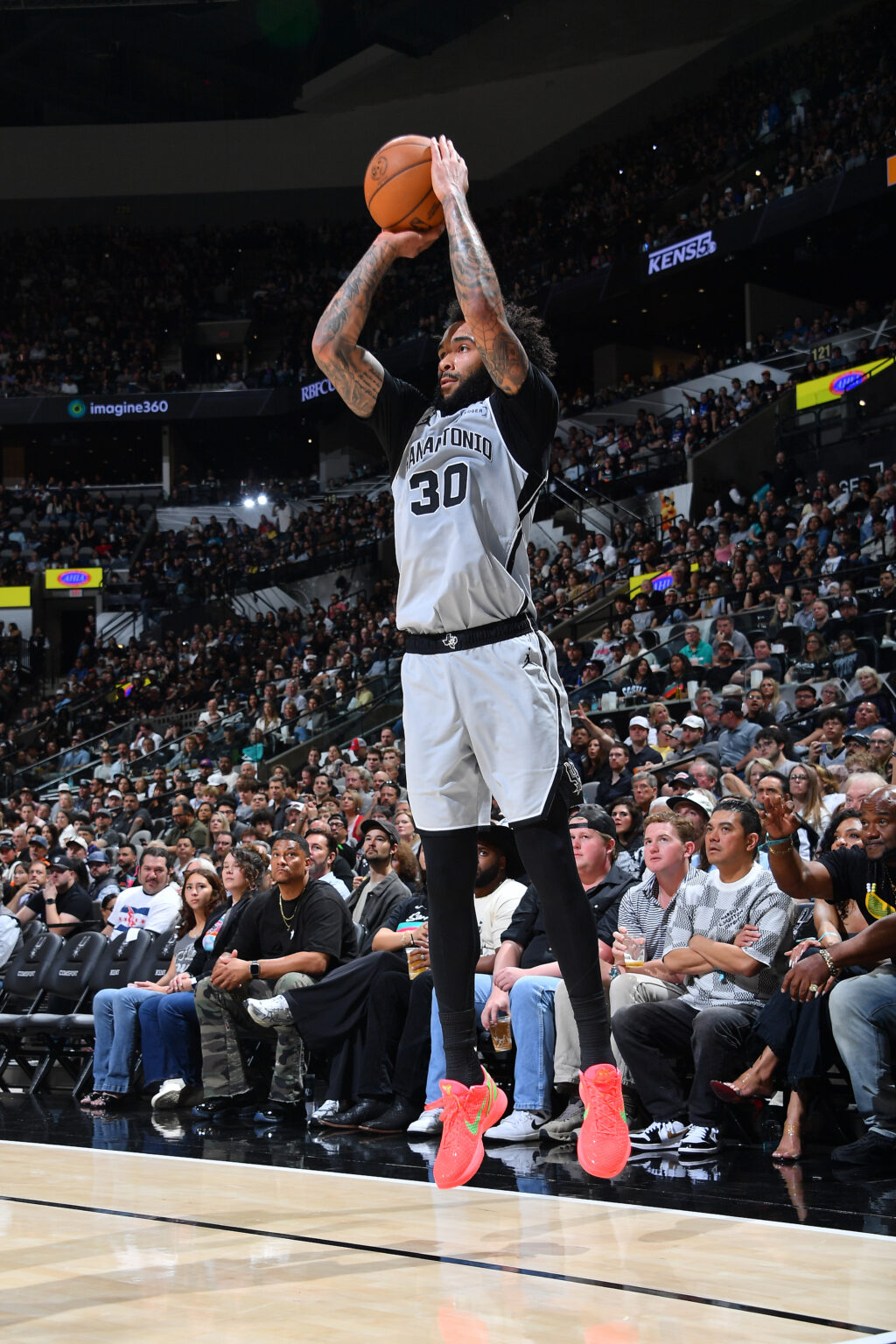 Where Julian Champagnie would go in a 2022 re-draft