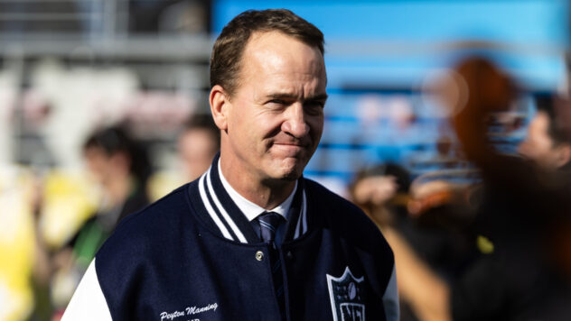 Who are the NFL legends and athletes investing in the new flag football league?