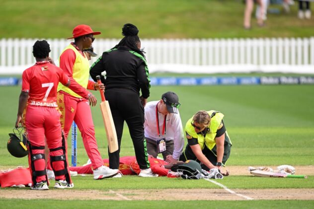 Zimbabwe batter Ndhlovu taken for scans after being hit by Illing bouncer
