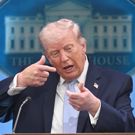 A Redditor Criticized ICE. Trump Is Trying to Unmask Them by Dragging the Company to a Secret Grand Jury.