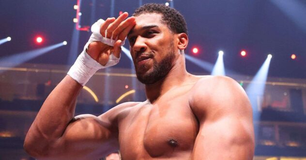Anthony Joshua offered comeback fight against the man Tyson Fury couldn't KO: "I'm waiting"
