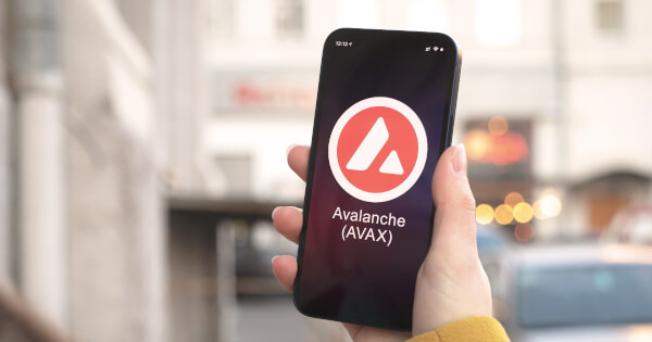 AVAX Targets $12 by May 15th as Whale Accumulation Accelerates