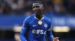 Chelsea midfielder Caicedo agrees new contract