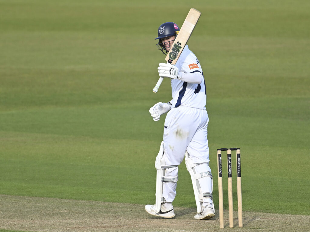 Codi Yusuf and Nick Gubbins lead Hampshire fightback
