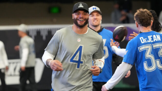 Cowboys QB Dak Prescott, ex-fiancée reportedly handling custody arrangements ‘peaceful and productive’ after breakup