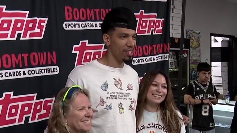 Danny Green draws crowd for live podcast as Spurs return to playoffs