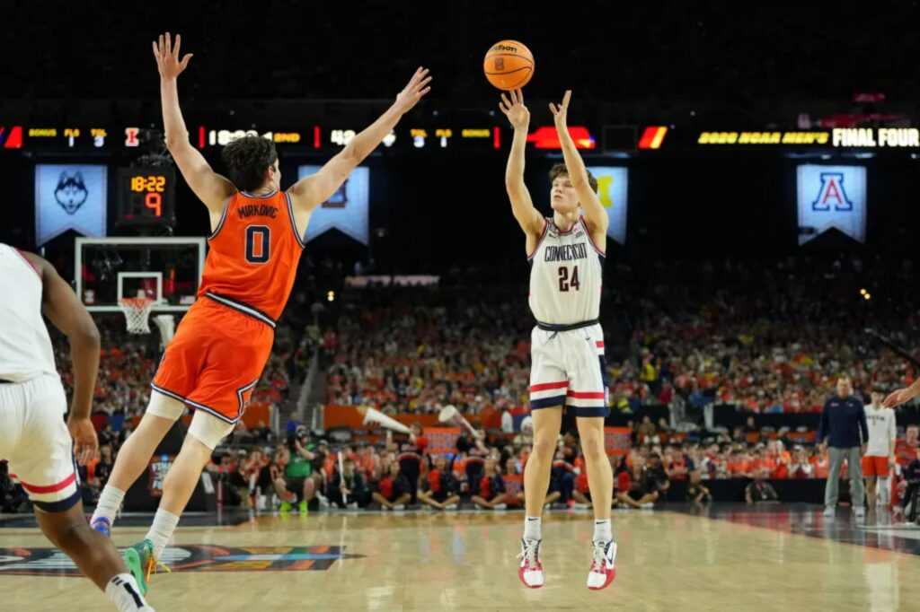 Heroes, zeros from UConn’s Final Four victory against Illinois: Braylon Mullins delivers once again