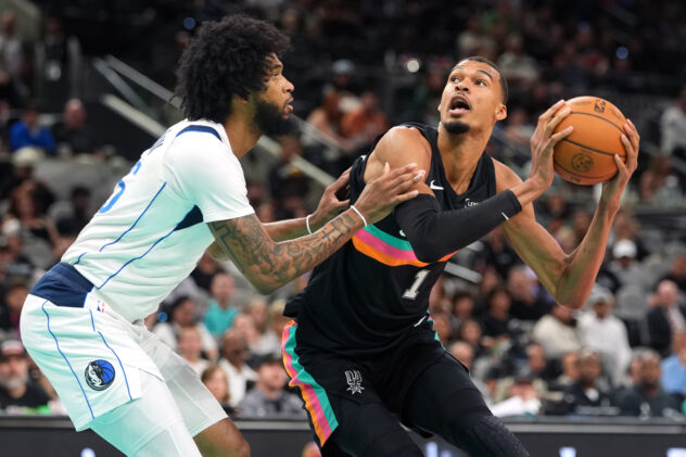 Highlights: Wembanyama drops 40 points in 26 minutes in Spurs trouncing of Mavericks